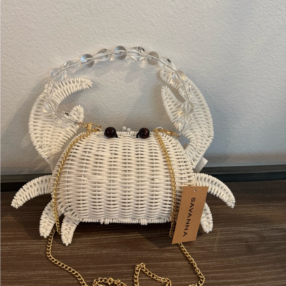 Savannah White Crab-Shaped Woven Bag